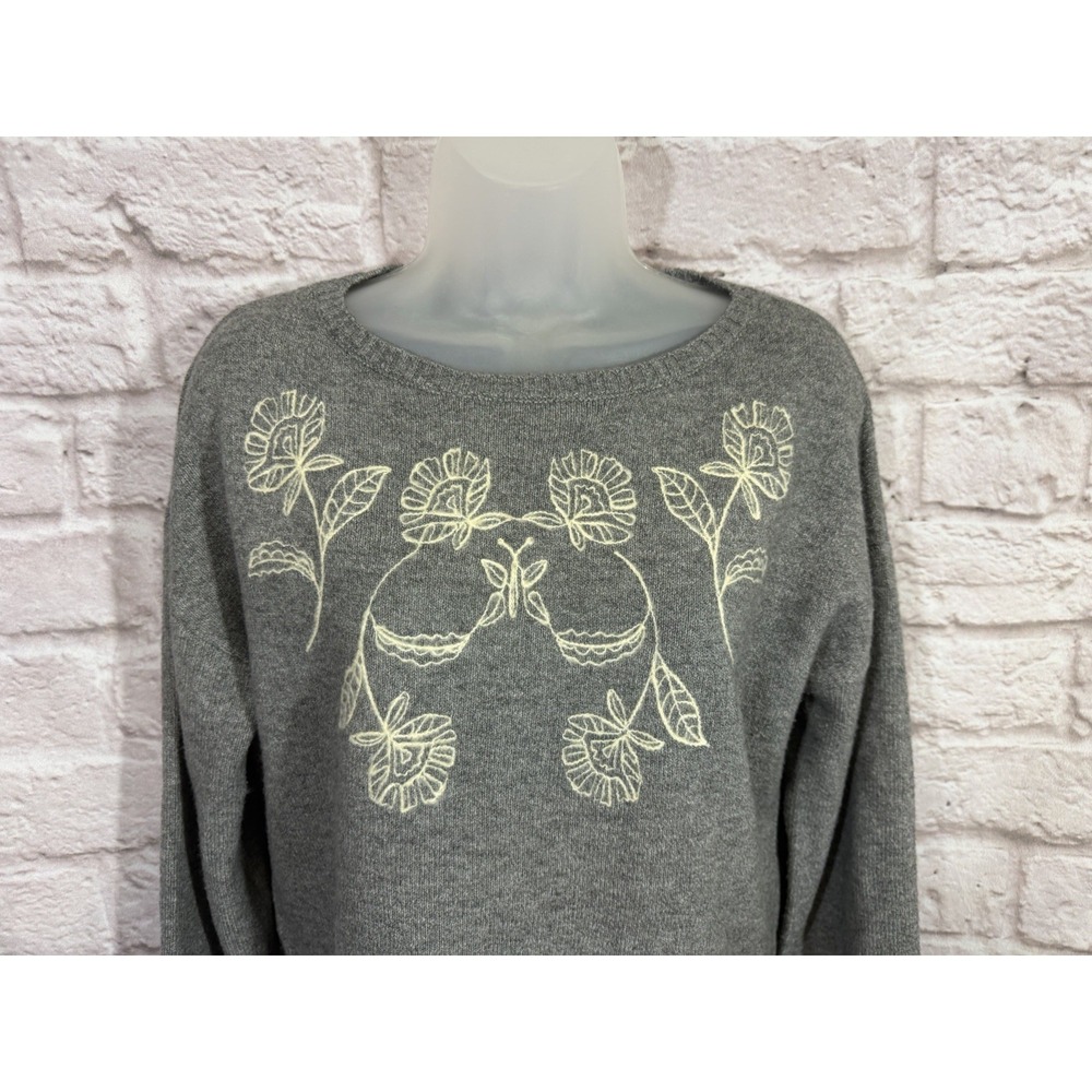 Haute Hippie Cottagecore Grey Floral Butterfly Embroidered Sweater Womens‎ M - Picture 2 of 8